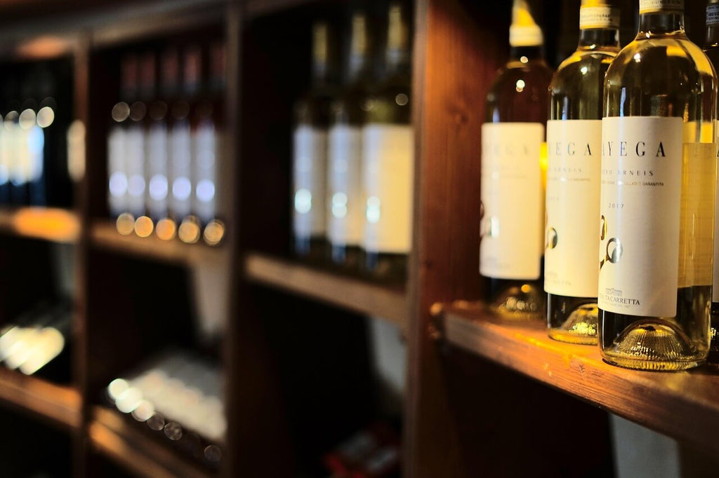 Weinprobe zu Hause: So gelingt dein genussvoller Abend mit Südtiroler Weinen